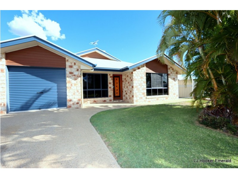 12 Saville Street, Emerald QLD 4720
