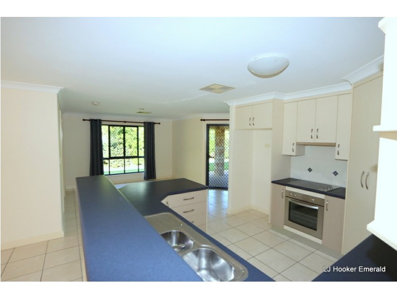 12 Saville Street, Emerald QLD 4720