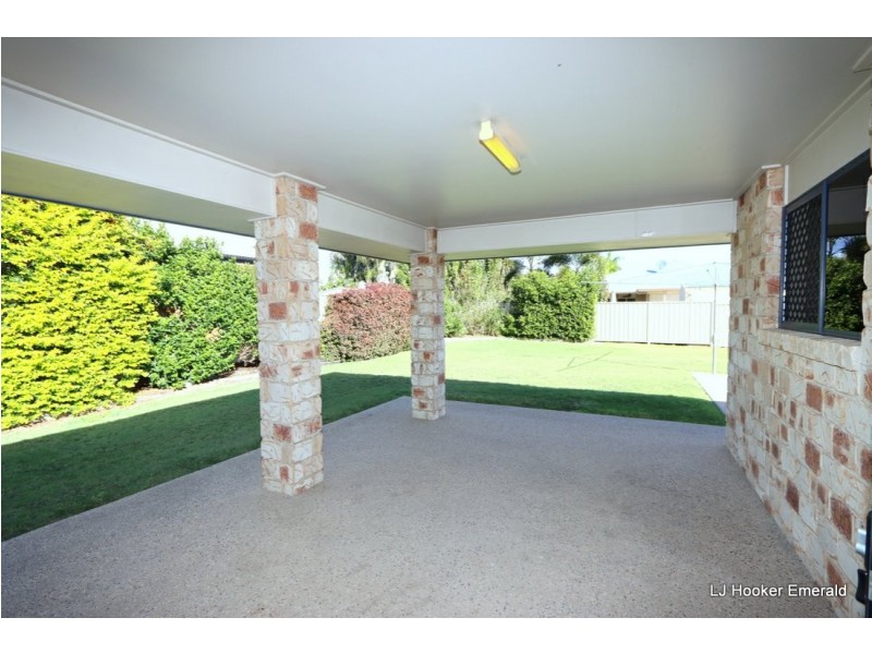 12 Saville Street, Emerald QLD 4720