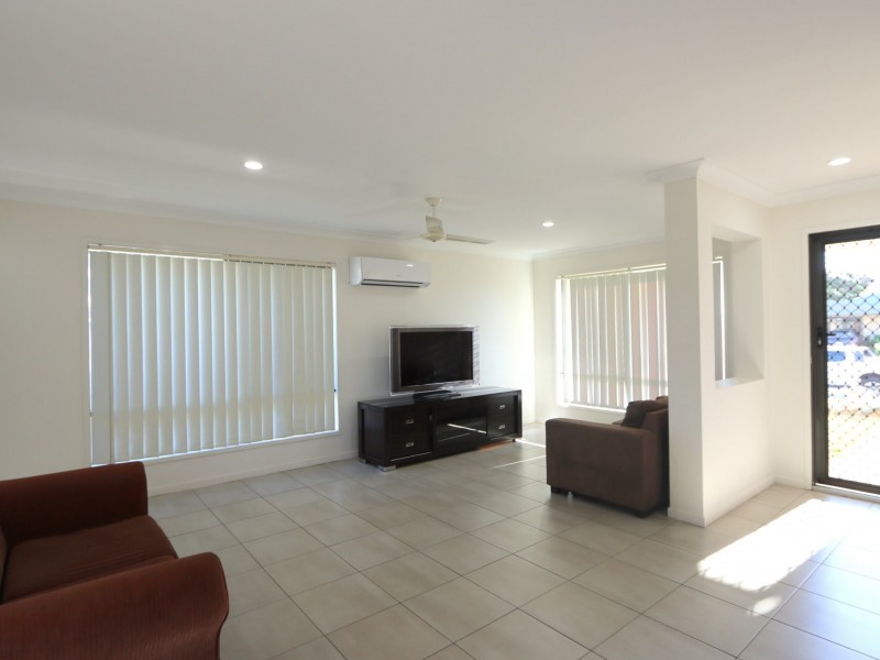 13 Lakeside Drive, Emerald QLD 4720