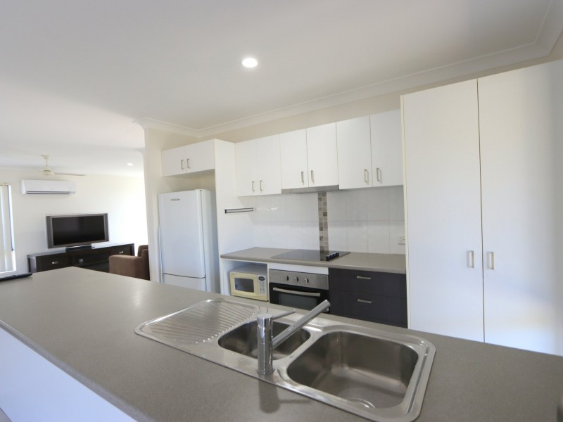 13 Lakeside Drive, Emerald QLD 4720