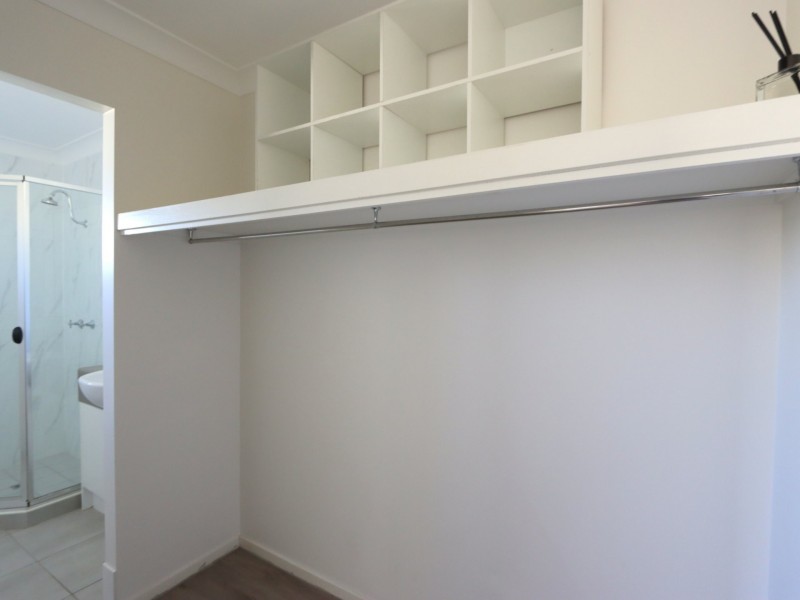 13 Lakeside Drive, Emerald QLD 4720