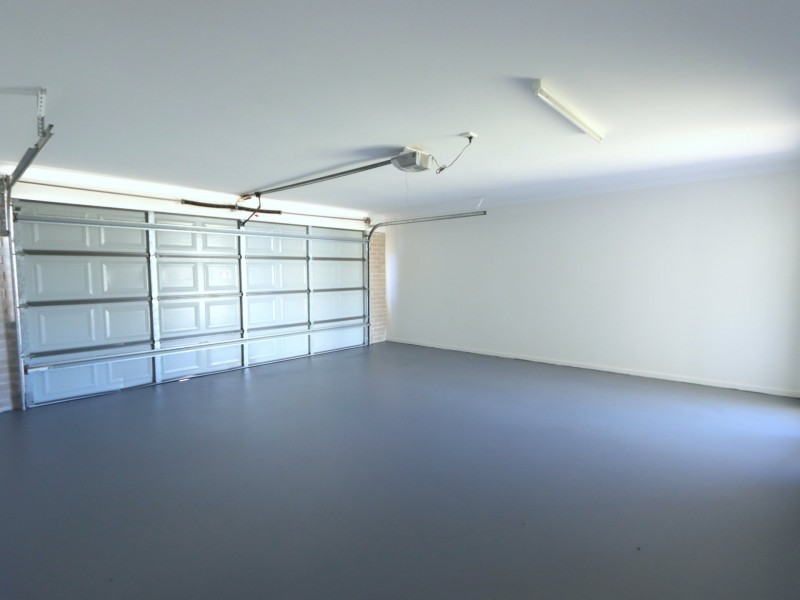 13 Lakeside Drive, Emerald QLD 4720