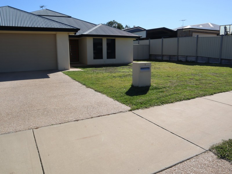 1 Saville Street, Emerald QLD 4720