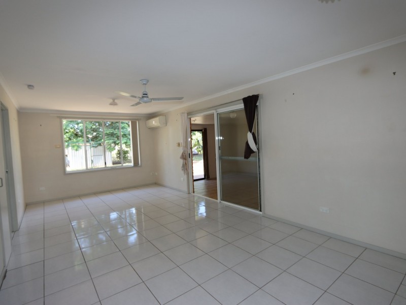 8 Roberts Street, Emerald QLD 4720