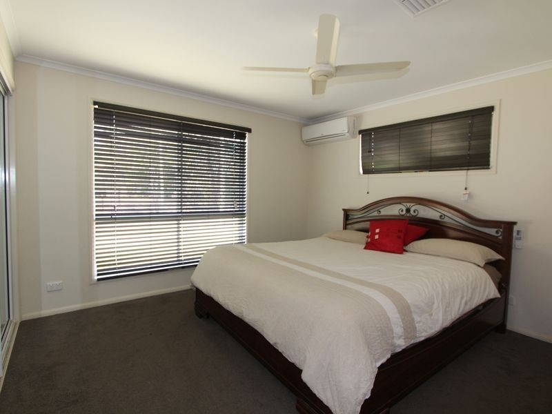 54 Park Avenue, Emerald QLD 4720