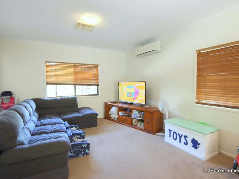 8 Ward Place, Emerald QLD 4720