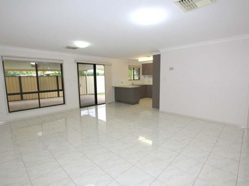 Unit 1 & 2/19 Louisa Court, Emerald QLD 4720