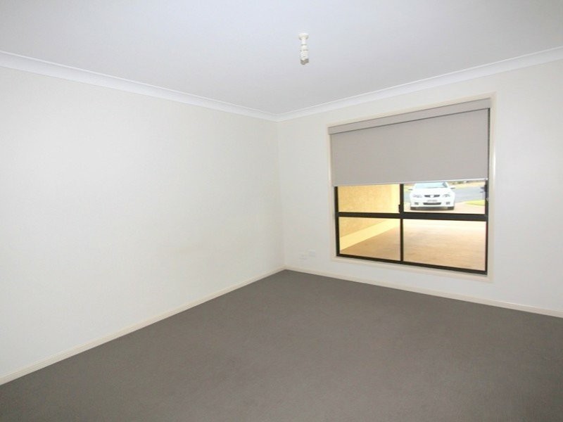 Unit 1 & 2/19 Louisa Court, Emerald QLD 4720