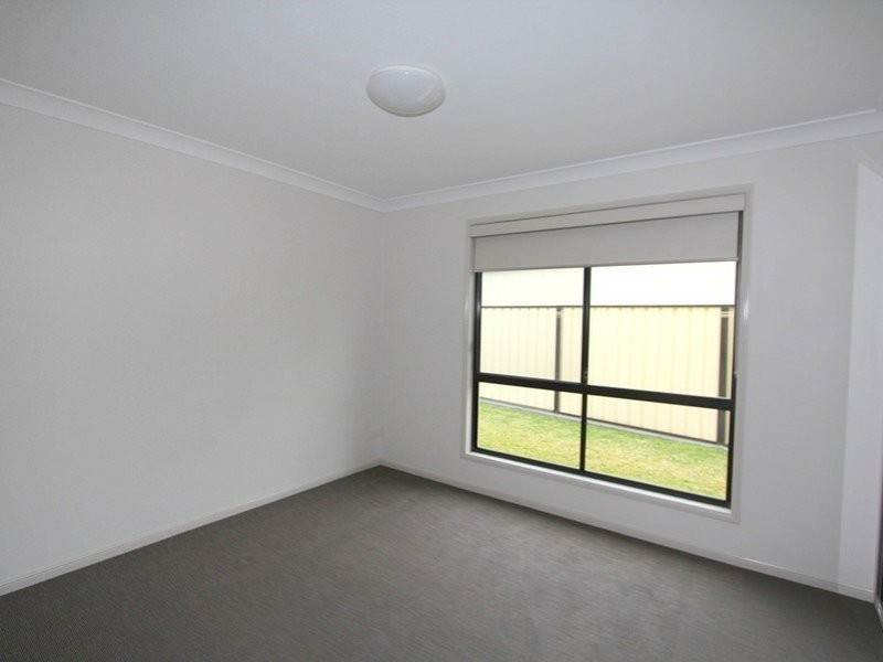 Unit 1 & 2/19 Louisa Court, Emerald QLD 4720