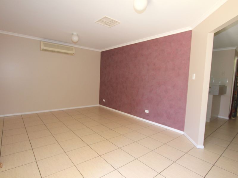 40 Staal Crescent, Emerald QLD 4720