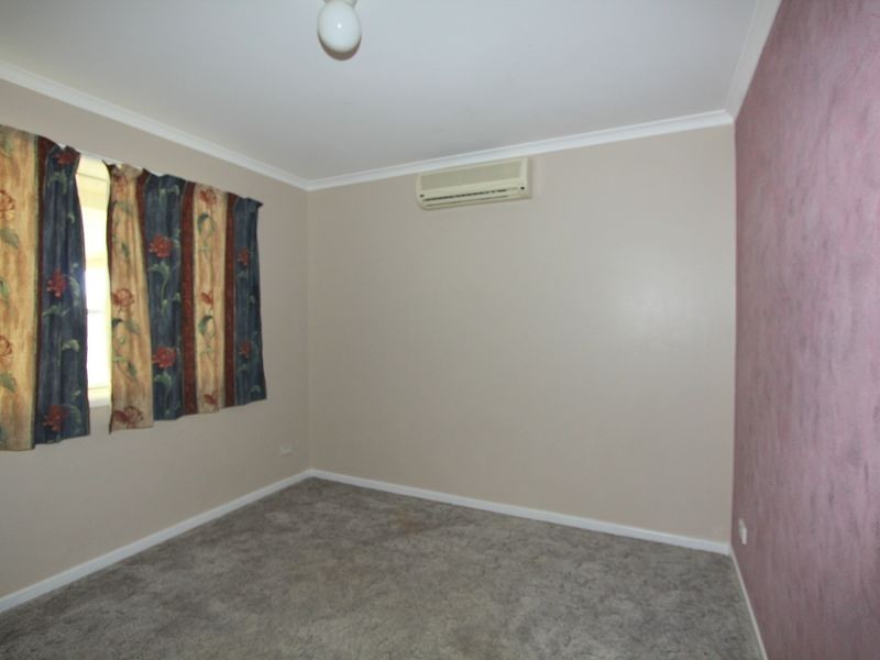 40 Staal Crescent, Emerald QLD 4720