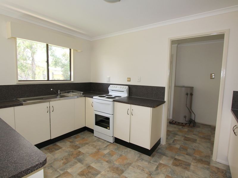 5 Mellish Crescent, Emerald QLD 4720