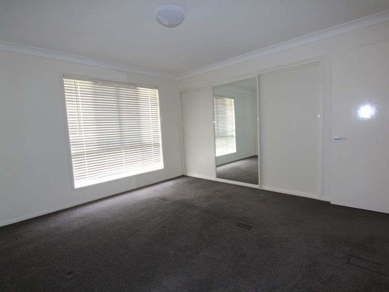 20 Callaghan Street, Emerald QLD 4720