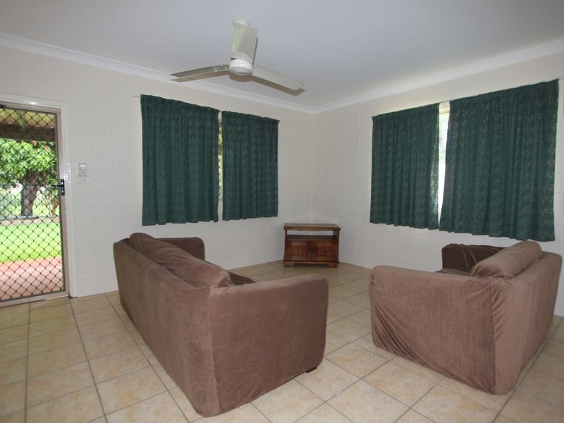 Unit 2/18 Diamond Avenue, Emerald QLD 4720