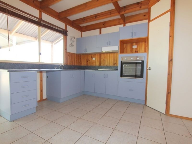 38 Bailey Street, Capella QLD 4723