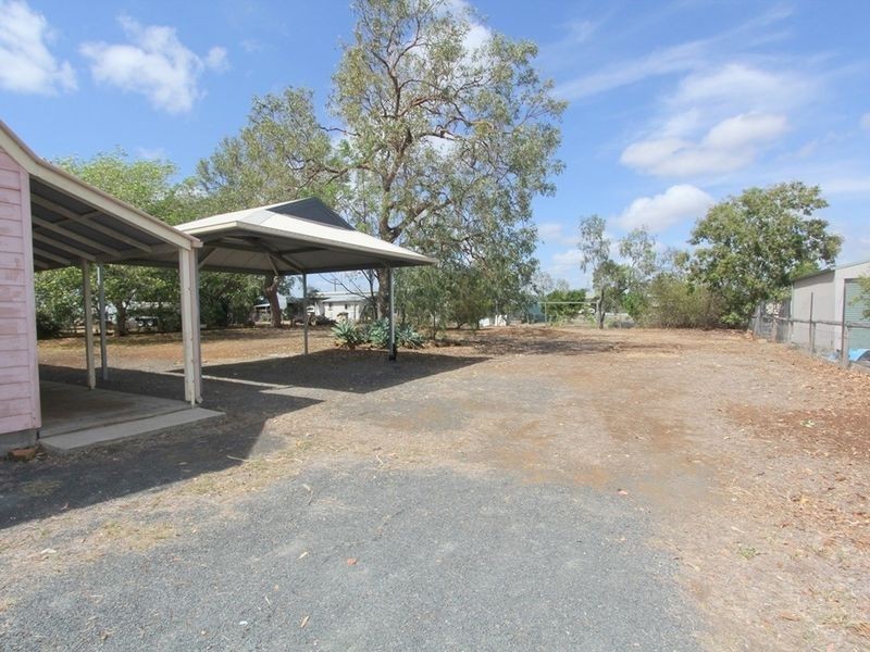 38 Bailey Street, Capella QLD 4723