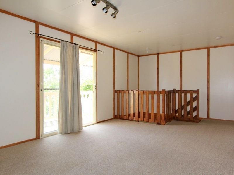 38 Bailey Street, Capella QLD 4723