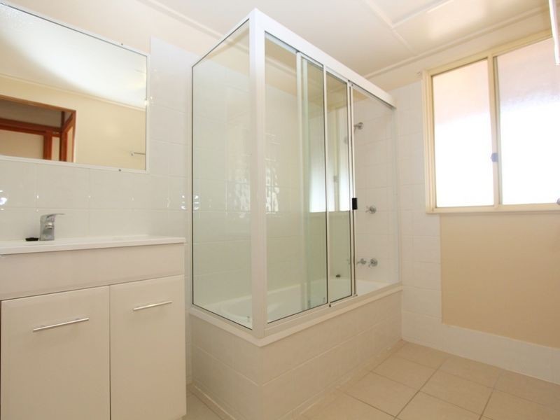 38 Bailey Street, Capella QLD 4723