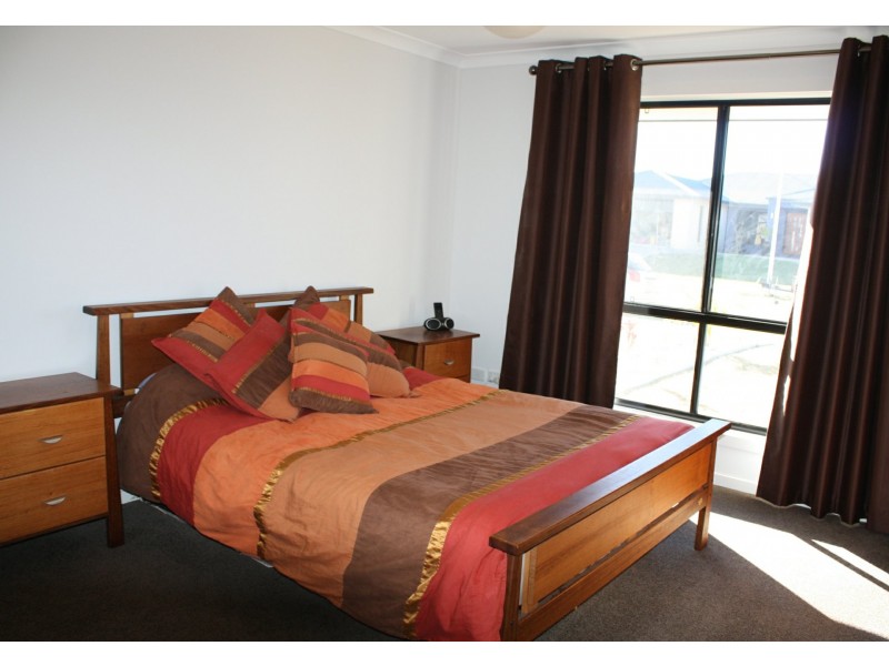 Unit 1/3 Duroux Street, Emerald QLD 4720