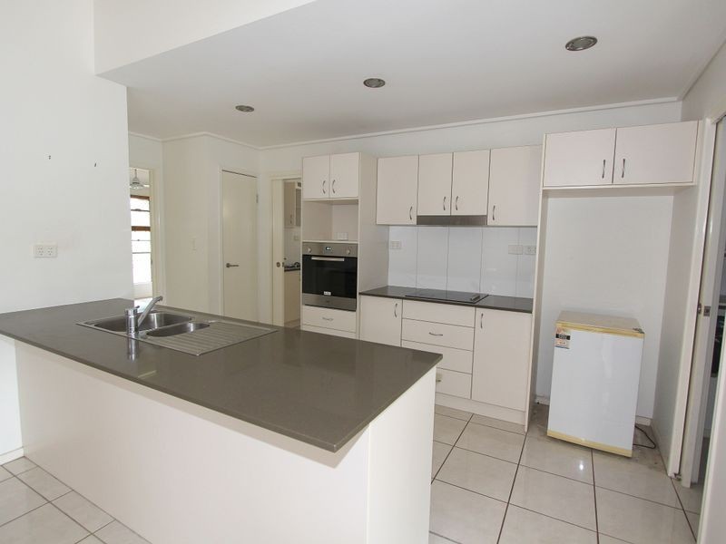 52 Braeside Road, Emerald QLD 4720