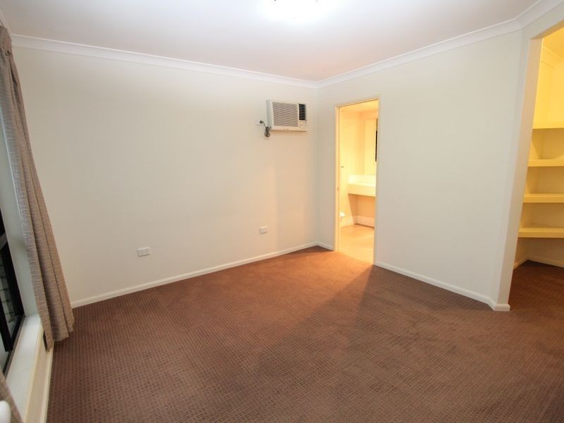 24 Dodd Drive, Emerald QLD 4720