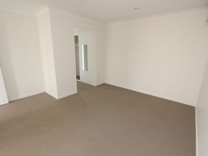 11 Scotts Peak Drive, Capella QLD 4723