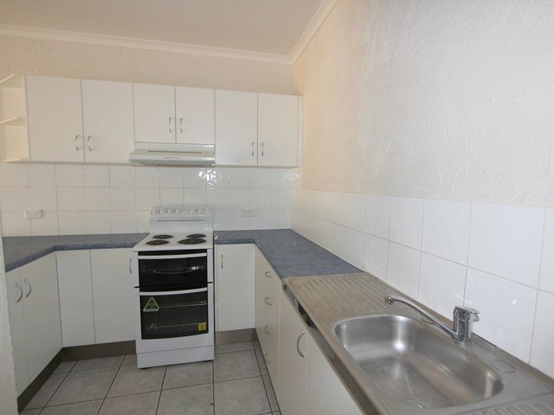 3/9 Baker Street, Emerald QLD 4720