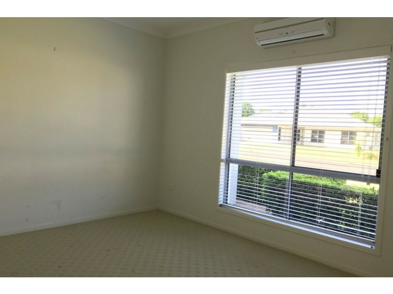 6 Yering Street, Emerald QLD 4720