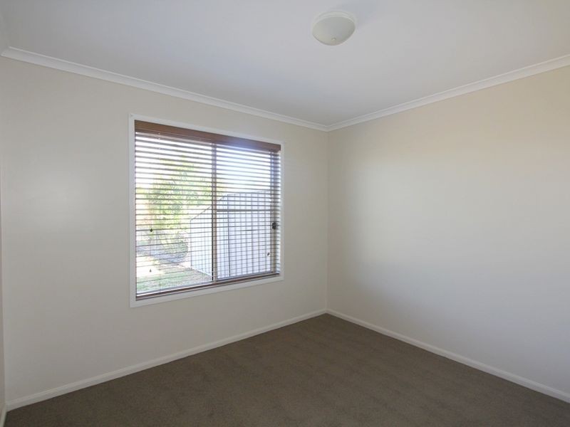 1/1 Buchholz Place, Emerald QLD 4720