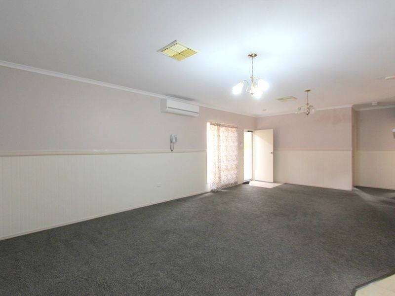 68 Staal Cr, Emerald QLD 4720