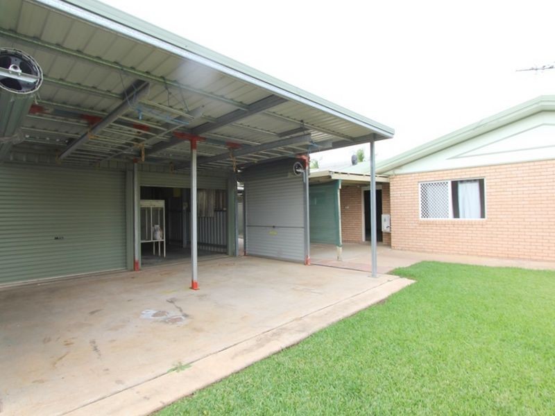 68 Staal Cr, Emerald QLD 4720