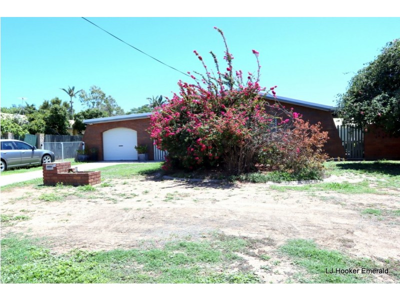 14 Eubar Place, Emerald QLD 4720