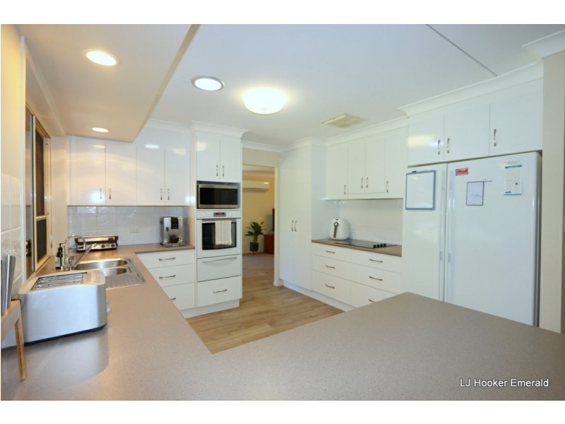 27 Edgewood Drive, Emerald QLD 4720