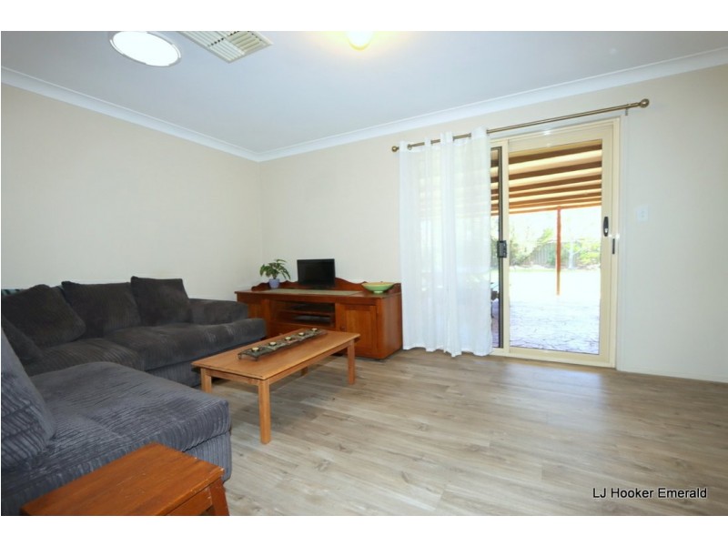 27 Edgewood Drive, Emerald QLD 4720