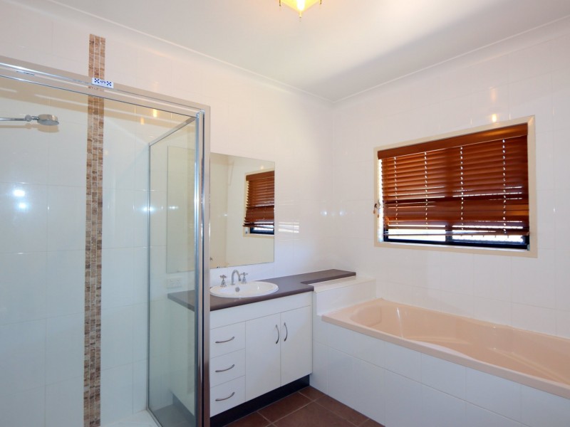 39 Kidd Street, Emerald QLD 4720