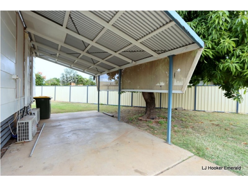 2 Loch Street, Emerald QLD 4720