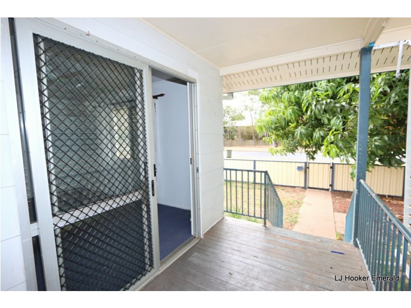 2 Loch Street, Emerald QLD 4720