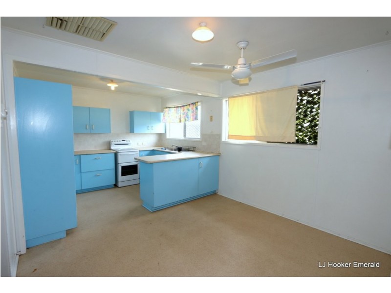 2 Loch Street, Emerald QLD 4720