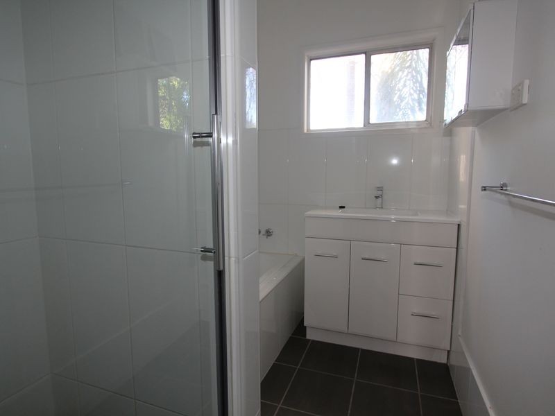 12 Mellish Crescent, Emerald QLD 4720