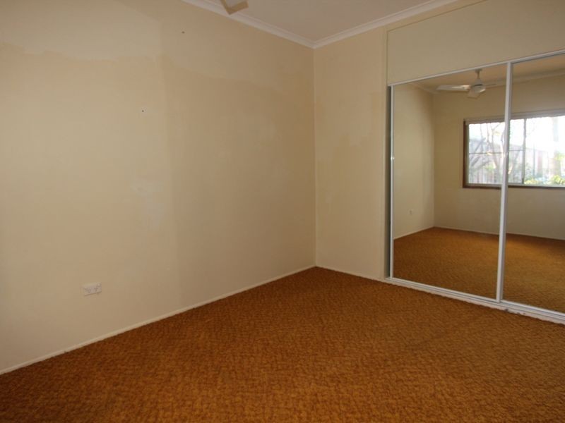 12 Mellish Crescent, Emerald QLD 4720