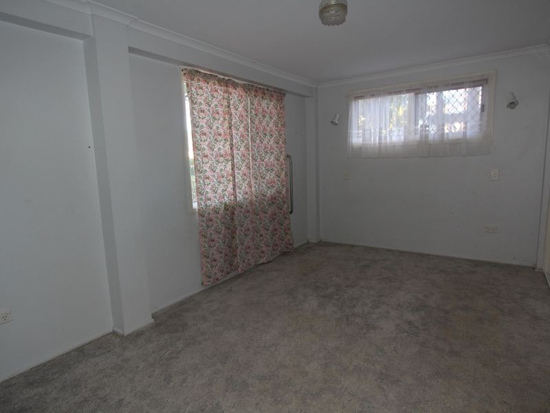 12 Mellish Crescent, Emerald QLD 4720