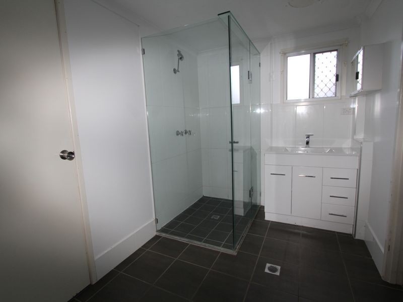 12 Mellish Crescent, Emerald QLD 4720