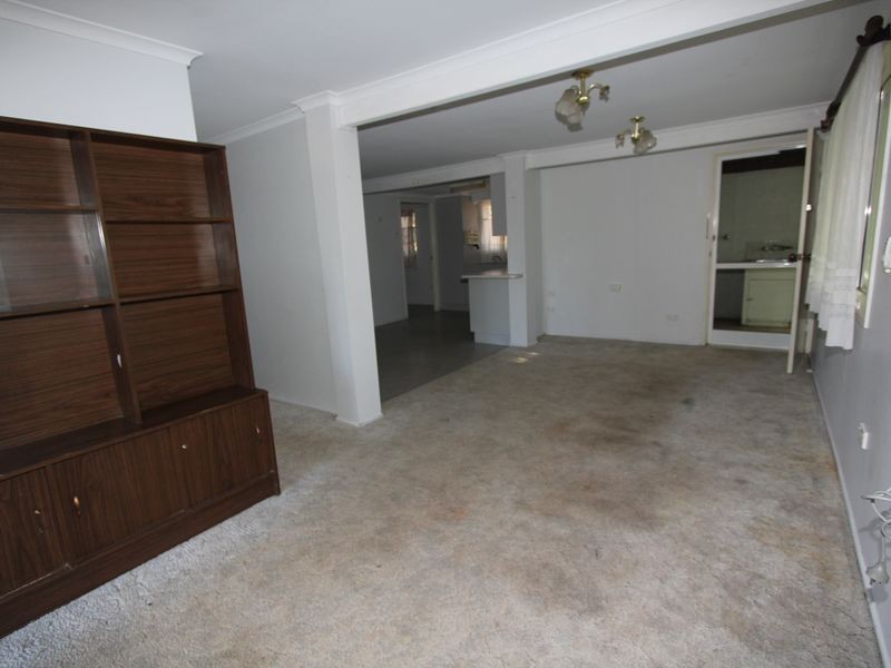 12 Mellish Crescent, Emerald QLD 4720