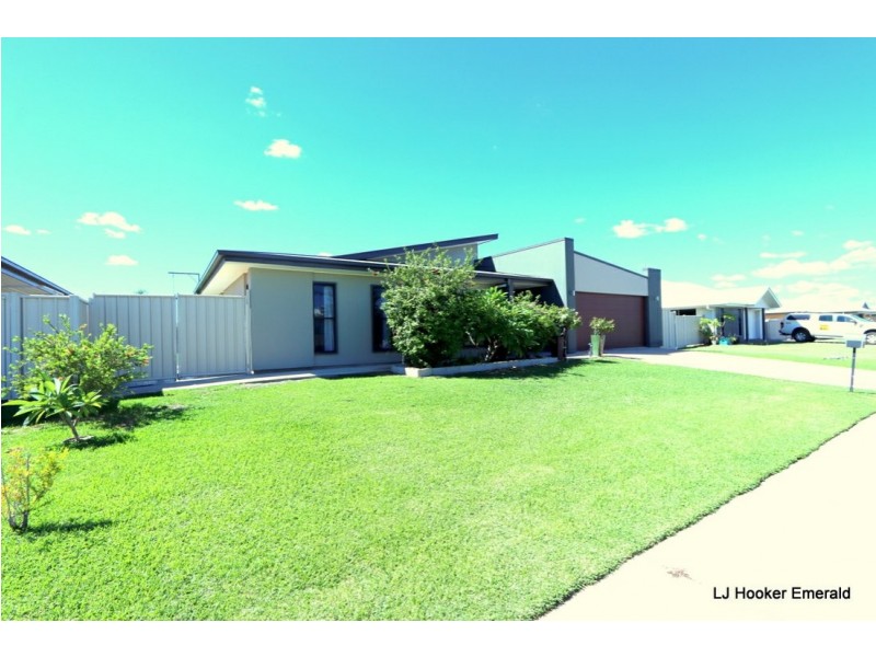 19 Thornton Street, Emerald QLD 4720