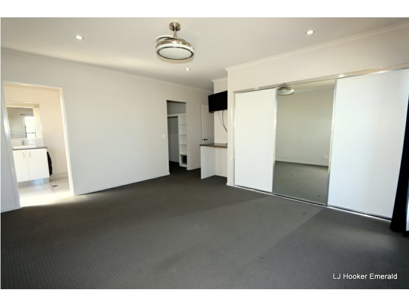 19 Thornton Street, Emerald QLD 4720