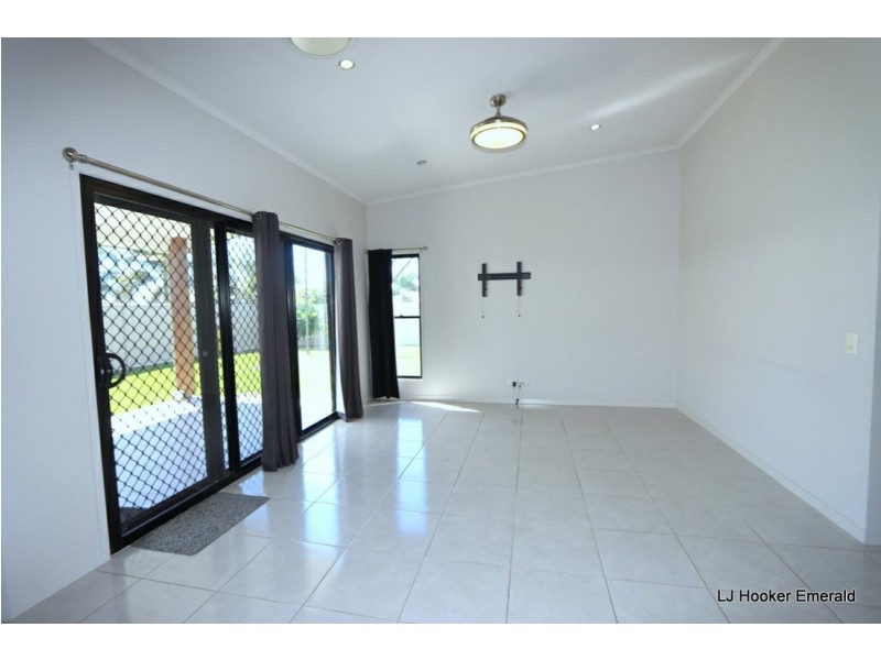 19 Thornton Street, Emerald QLD 4720