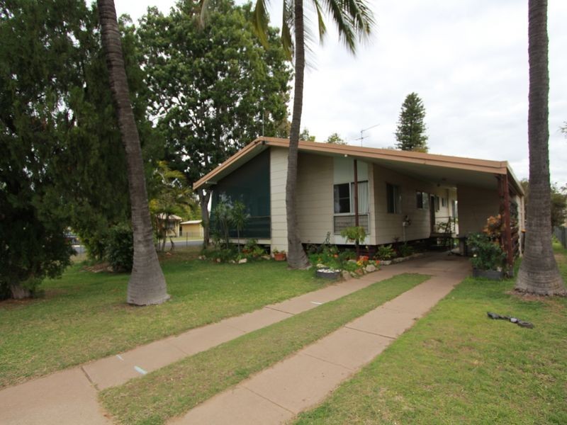 77 Hospital Rd, Emerald QLD 4720