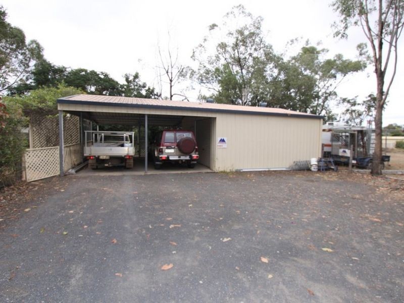 4A Andrews Road, Emerald QLD 4720