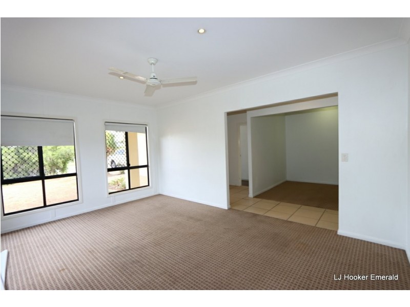 17 Glovar Street, Emerald QLD 4720